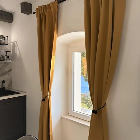 Tina's Sunset Haven * Ustrine