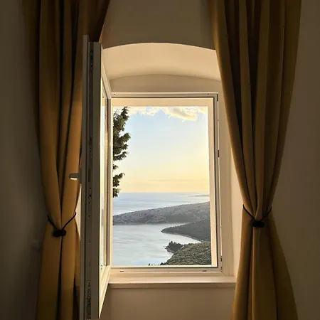 Апартаменты Tina's Sunset Haven Ustrine