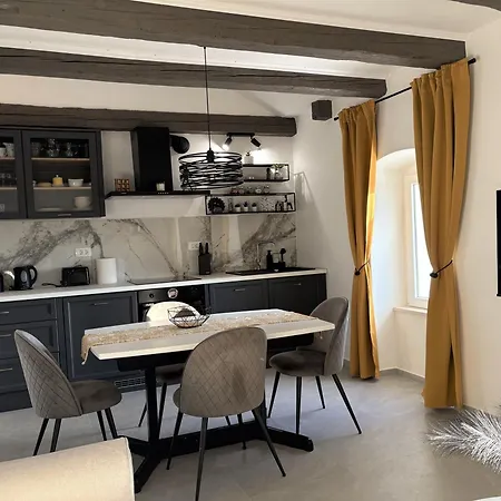 Tina's Sunset Haven *