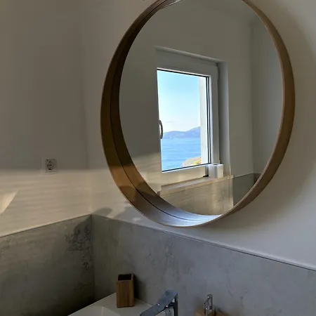 Tina's Sunset Haven Daire Ustrine