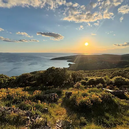 Tina's Sunset Haven Апартаменты
