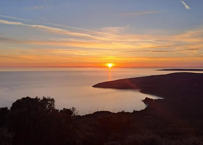 Tina's Sunset Haven *