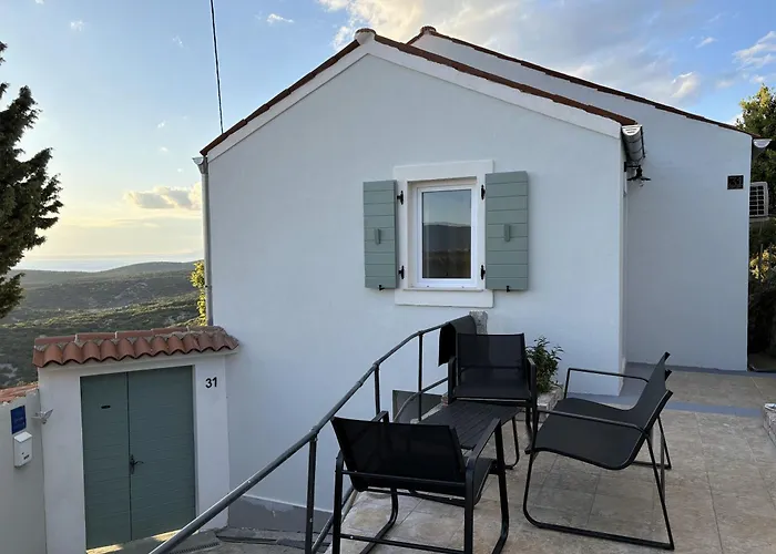 Tina's Sunset Haven Apartman